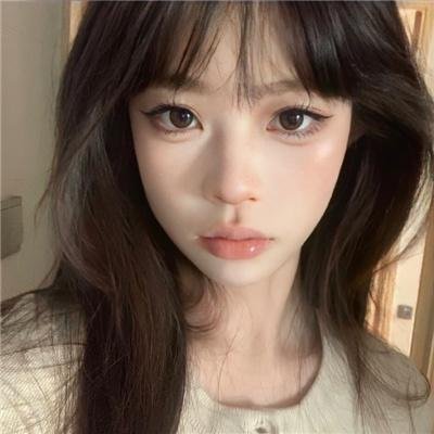 独自在夜晚的海边